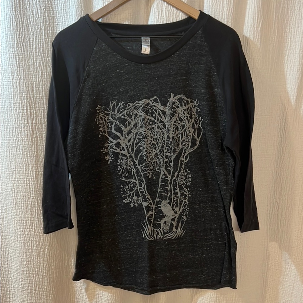 Black Graphic Raglan Sleeve Top